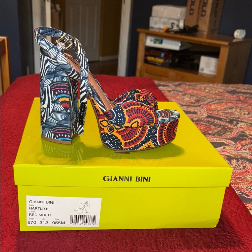 NWB Gianni Bini Hartliye Platforms